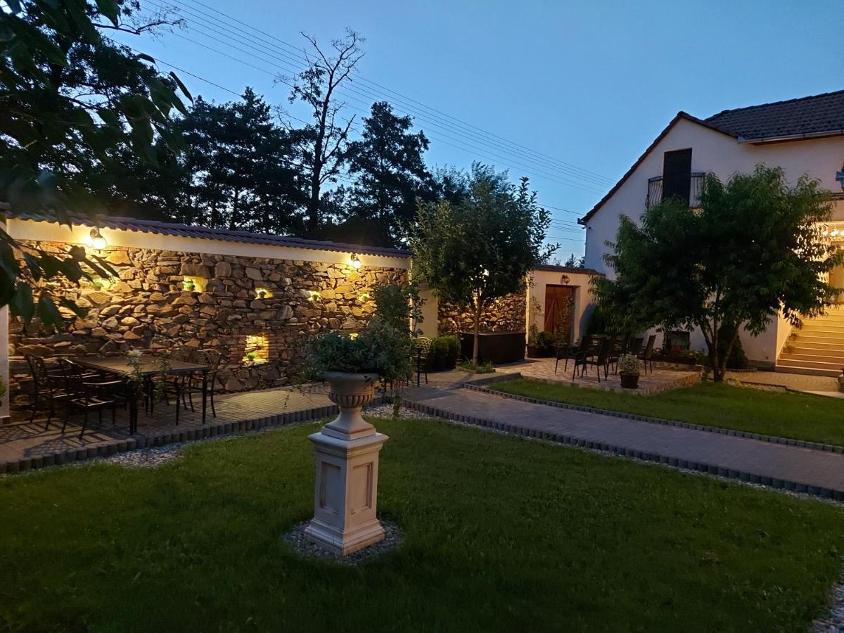 Gura Rîului Conacul Poetilor酒店 外观 照片